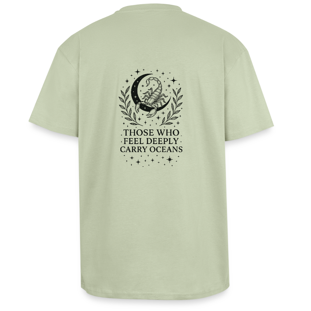 Unisex Oversize T-Shirt "Scorpio" - Leichtes Salbeigrün 