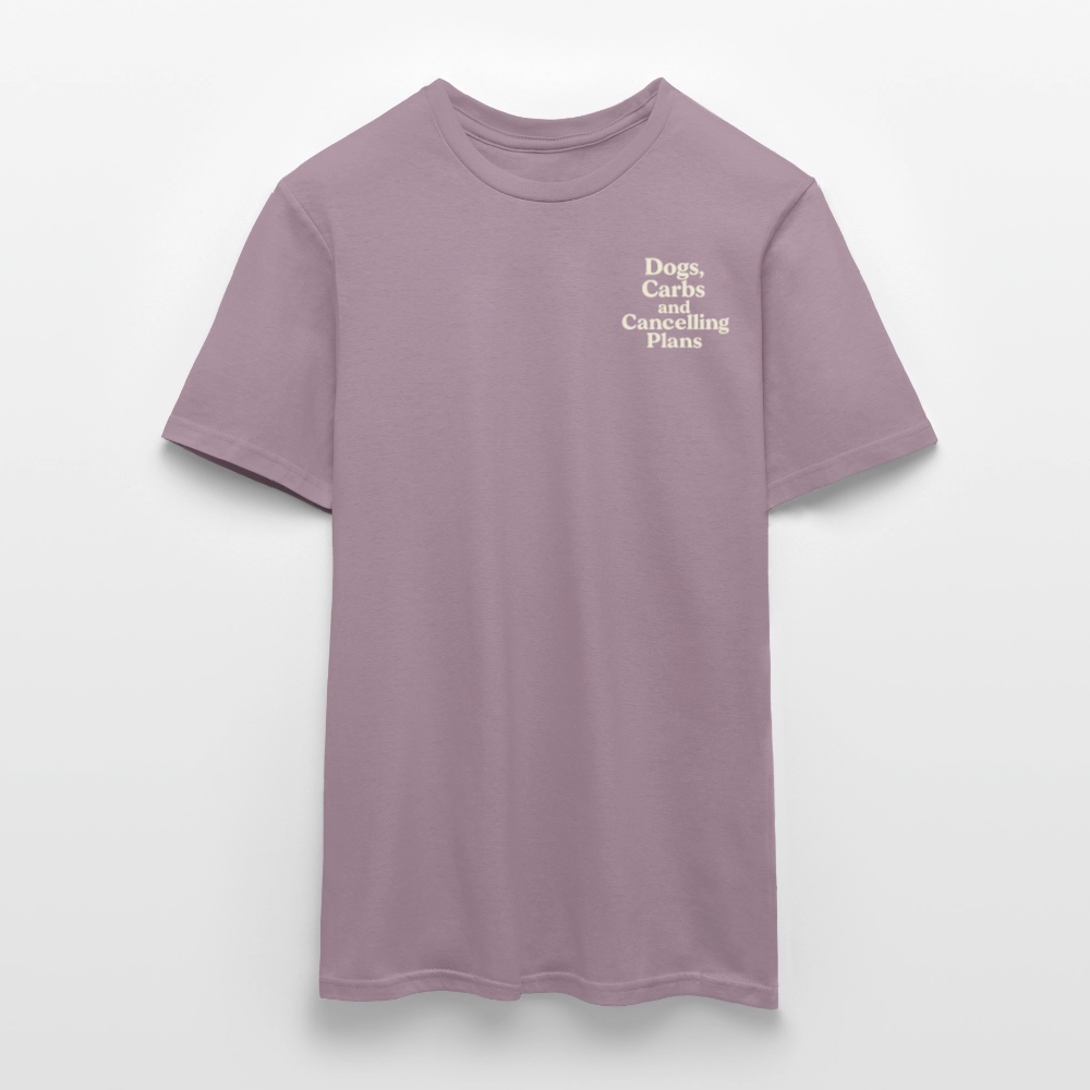 Unisex Fit T-Shirt „Dogs, carbs and cancelling plans“ - Lilagrau 